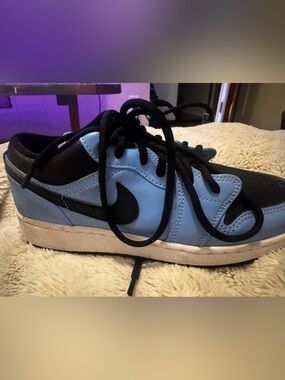 Jordan Kids Light Blue and Black Low-Top Sneakers